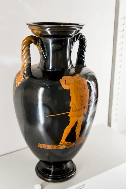 Achilles Painter - Arv 987 4 - Euphorbos With The Infant Oidipous - Man - Paris Bnf Cabmed 372 - 