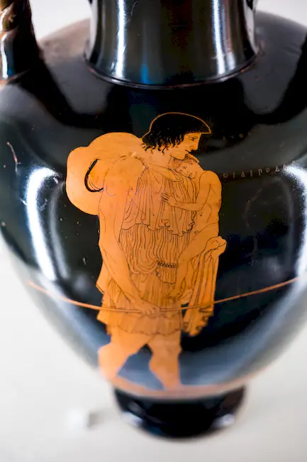 Achilles Painter - Arv 987 4 - Euphorbos With The Infant Oidipous - Man - Paris Bnf Cabmed 372 - 
