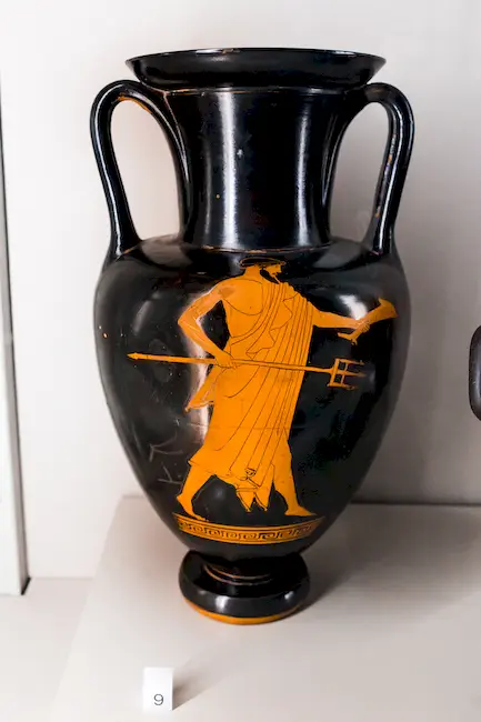 Achilles Painter - Arv 988 11 - Poseidon - Draped Youth - Paris Bnf Cabmed 363 - 