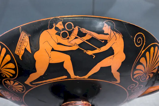 Phintias Arv 24 12 - Satyr - Herakles And Apollon Struggling For The Tripod - Herakles And Alkyoneus 